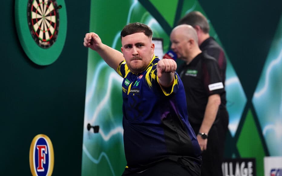 Fléchettes : Nouveau sport tendance ? On vous explique le phénomène "Darts" qui envahit les bars