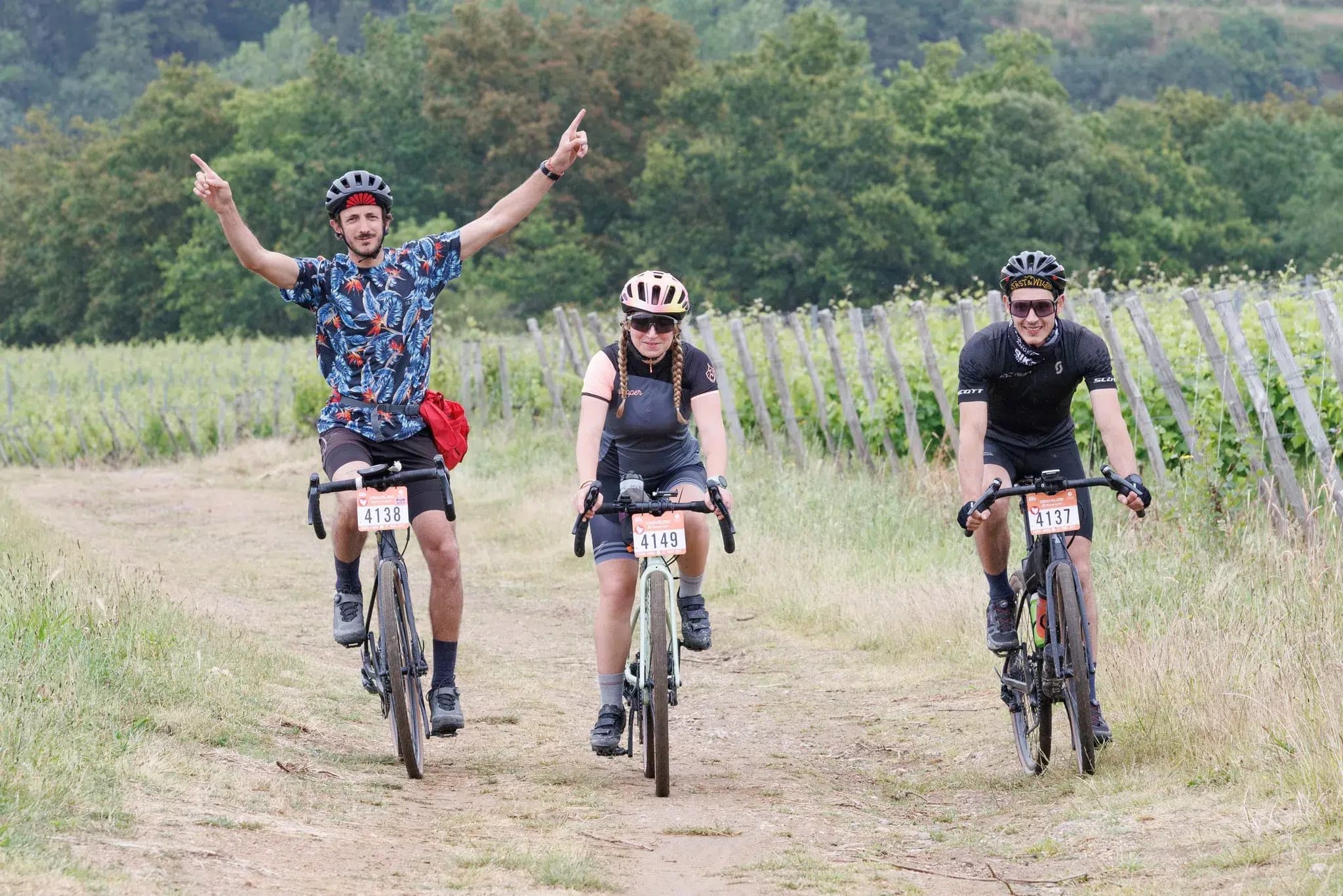 Le Gravel : Pourquoi ce vélo hybride est-il en train de révolutionner vos sorties en 2026 ?