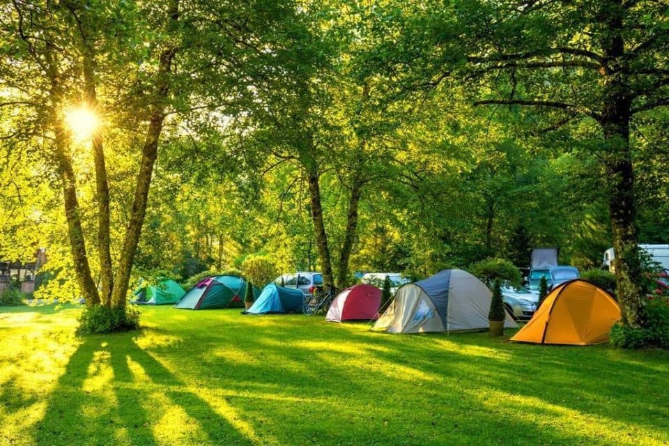 Camping 2026 : les meilleures destinations nature en France